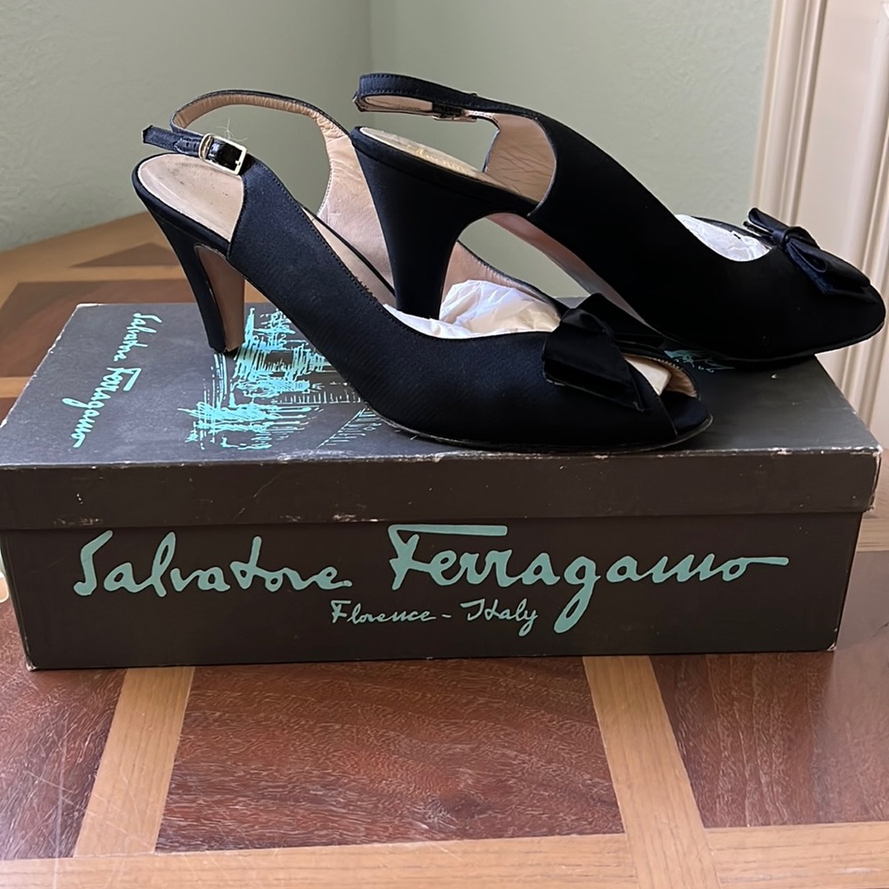 Classic Black Salvatore Ferragama Peau De Soie Sandals